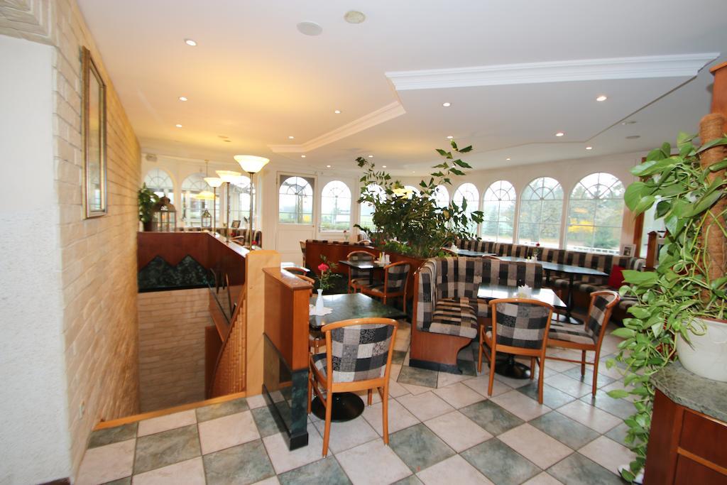 Hotel -Winterfelder Hof Apenburg-Winterfeld ภายนอก รูปภาพ