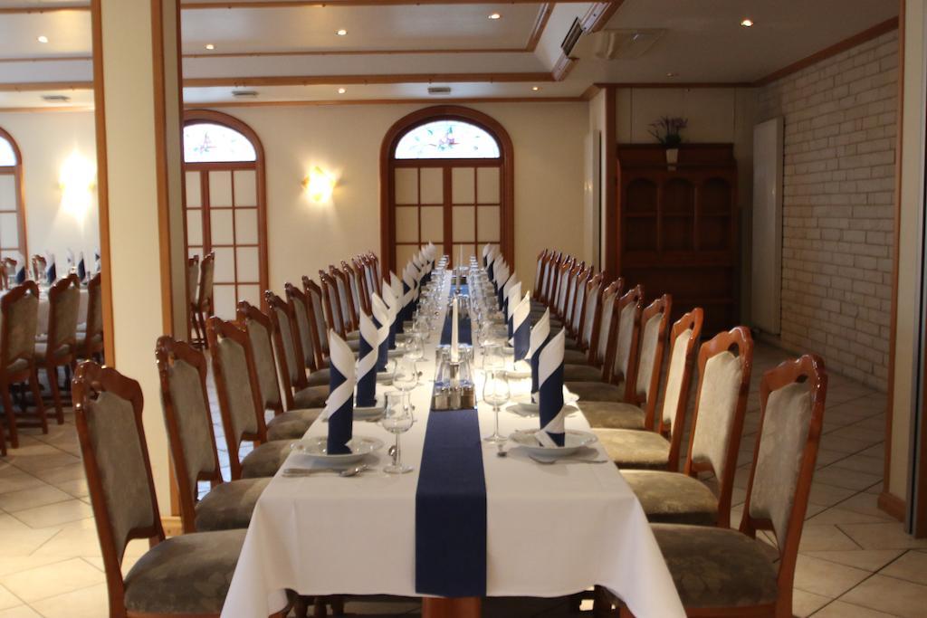 Hotel -Winterfelder Hof Apenburg-Winterfeld ภายนอก รูปภาพ