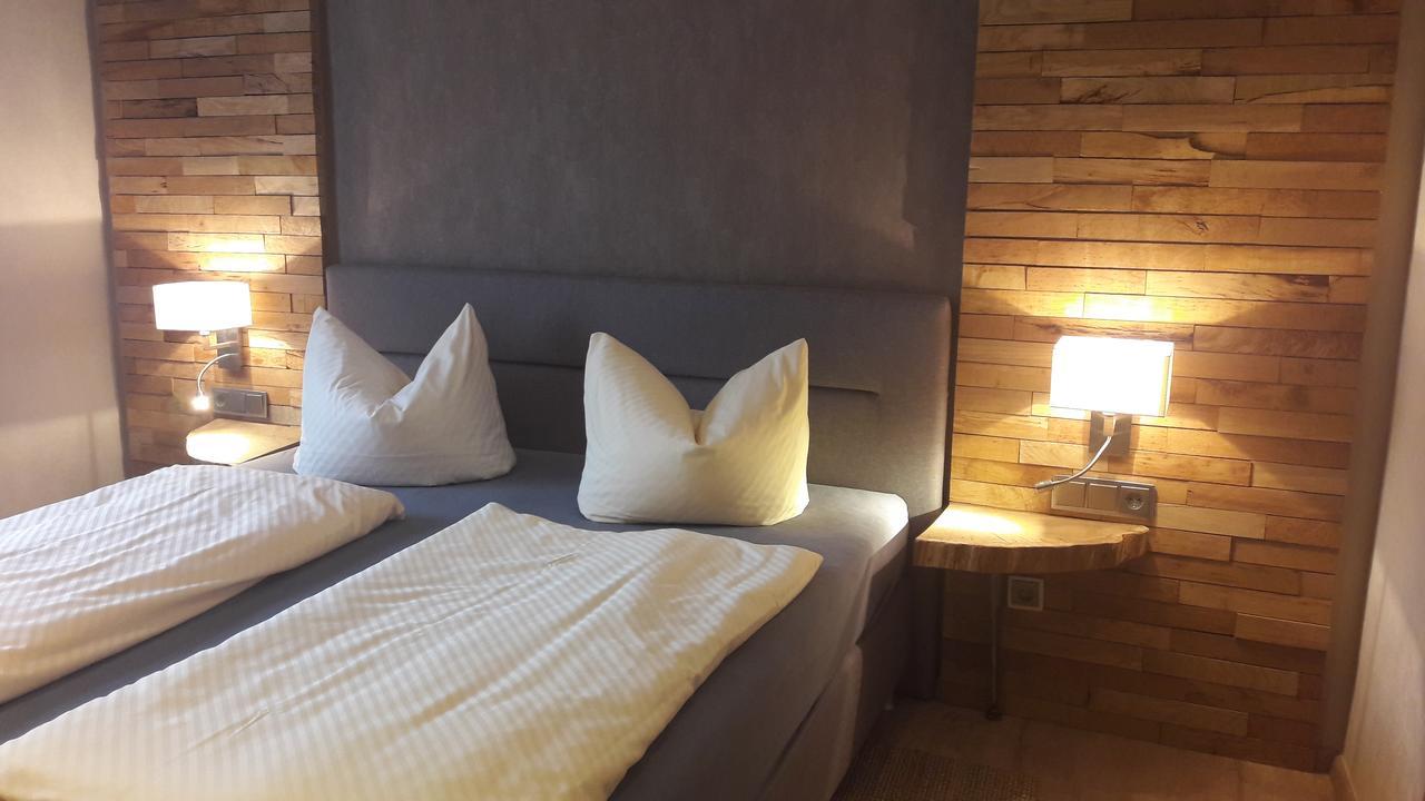 Hotel -Winterfelder Hof Apenburg-Winterfeld ภายนอก รูปภาพ